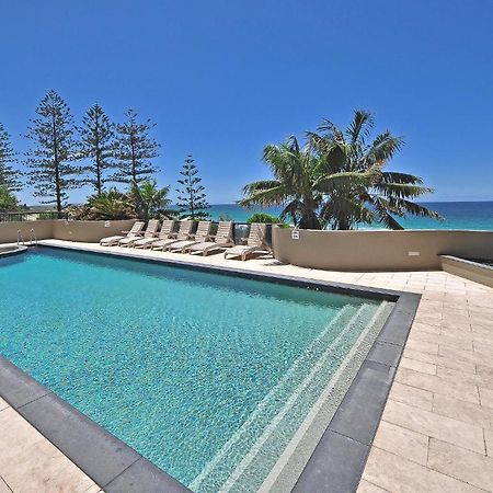 Clubb Coolum Beach Resort Sunshine Coast מראה חיצוני תמונה