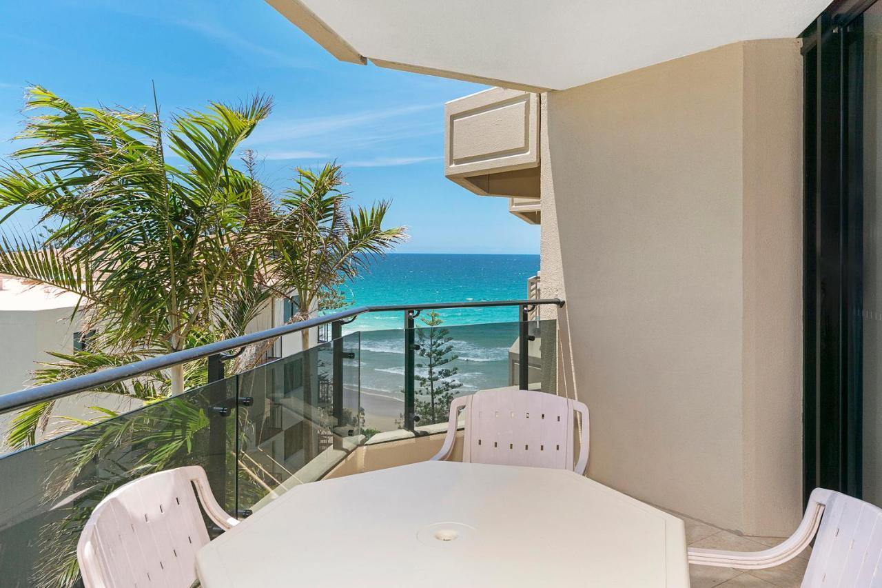 Clubb Coolum Beach Resort Sunshine Coast מראה חיצוני תמונה