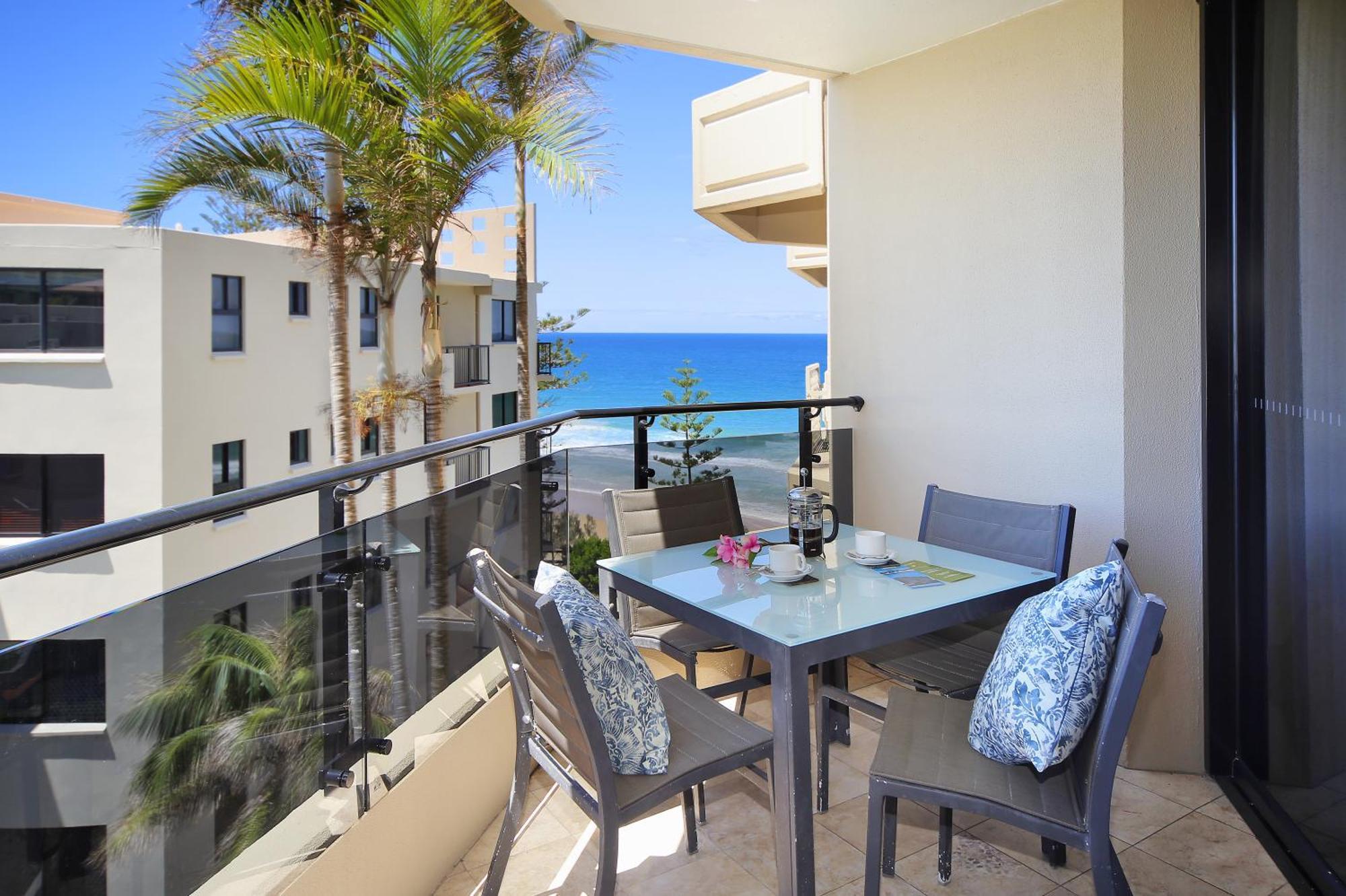 Clubb Coolum Beach Resort Sunshine Coast מראה חיצוני תמונה