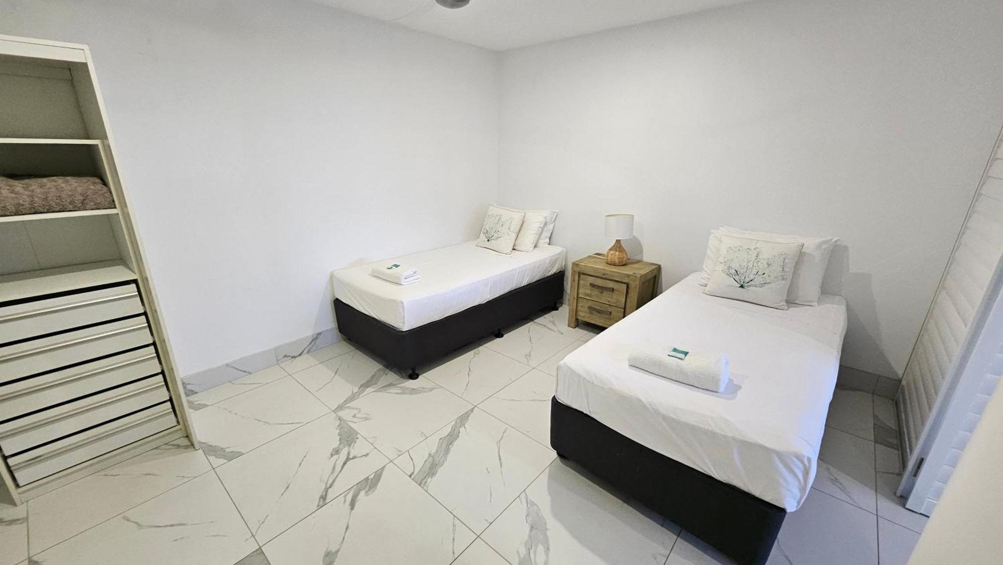 Clubb Coolum Beach Resort Sunshine Coast מראה חיצוני תמונה