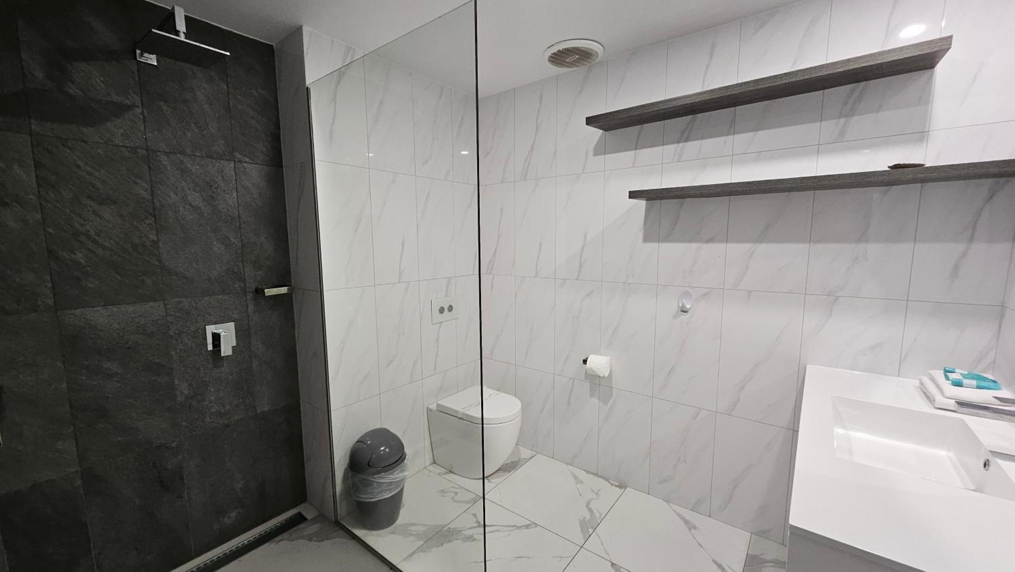 Clubb Coolum Beach Resort Sunshine Coast מראה חיצוני תמונה