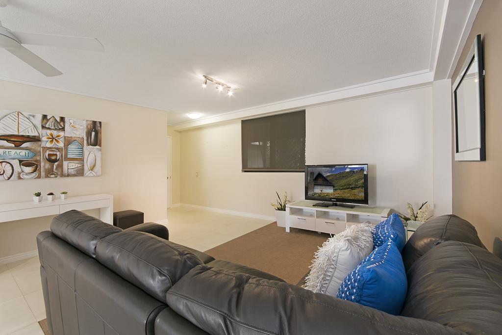 Clubb Coolum Beach Resort Sunshine Coast מראה חיצוני תמונה