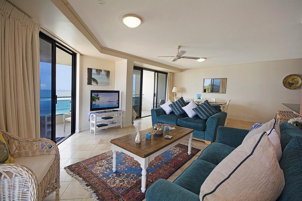 Clubb Coolum Beach Resort Sunshine Coast מראה חיצוני תמונה