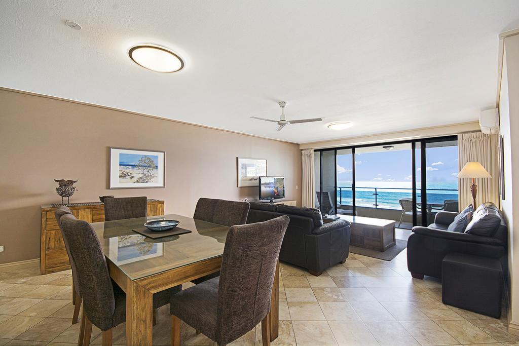 Clubb Coolum Beach Resort Sunshine Coast מראה חיצוני תמונה