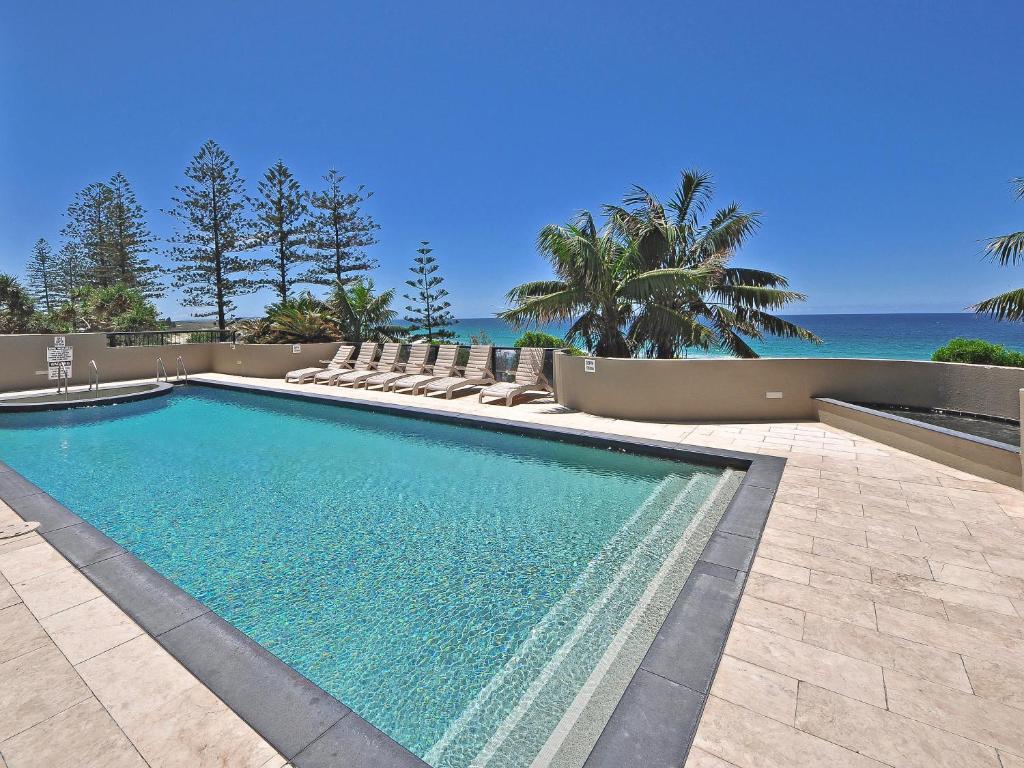 Clubb Coolum Beach Resort Sunshine Coast מראה חיצוני תמונה