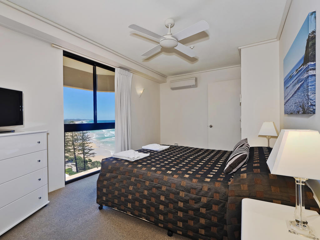 Clubb Coolum Beach Resort Sunshine Coast מראה חיצוני תמונה